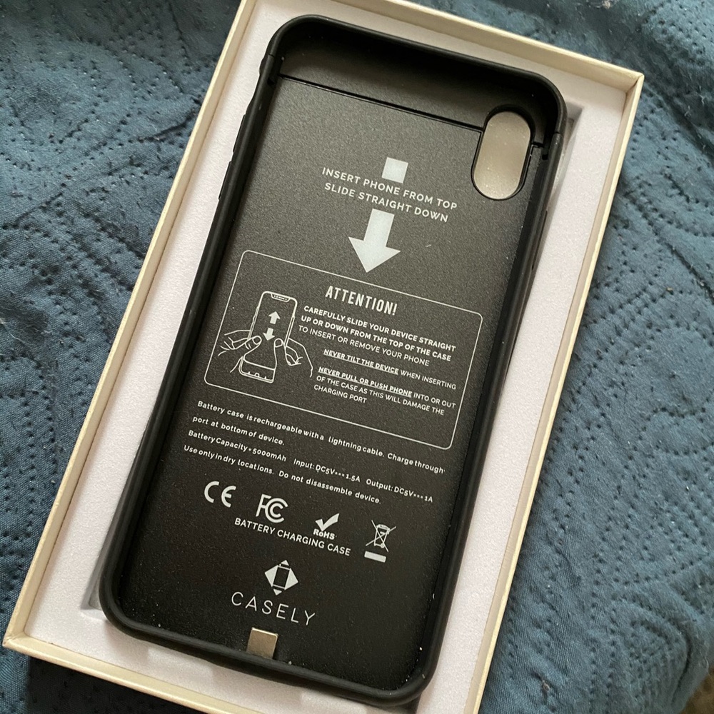 Casely iPhone XS Max Charging Case